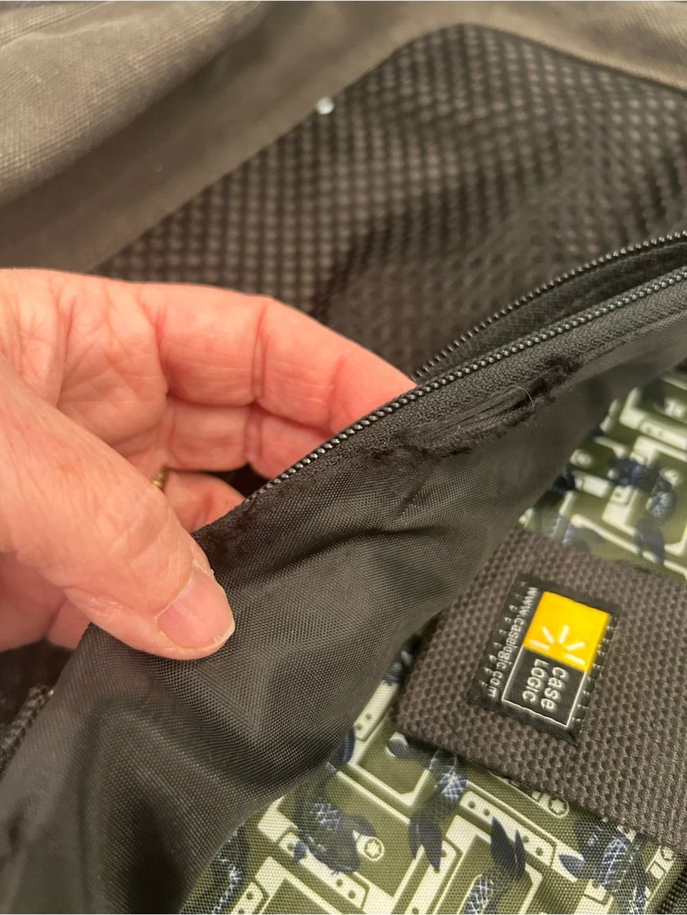 Canvas Laptop Messenger Bag for Men in Dark Gray